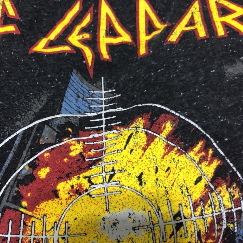 Def Leppard T-shirt - Picture 5 of 7